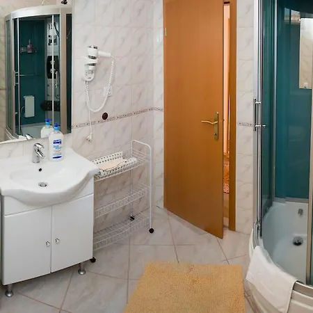 アパート Monika *