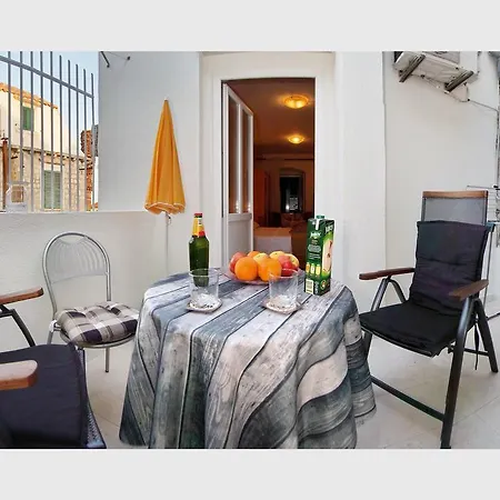 Monika Apartament *