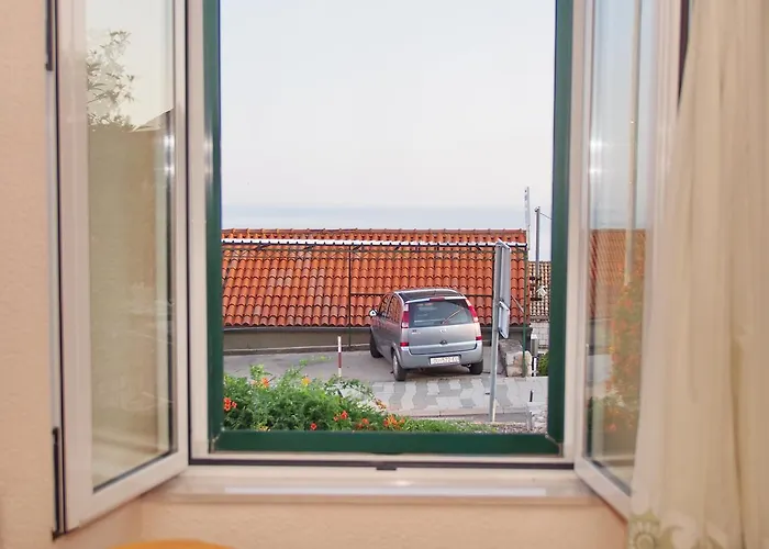 Monika Dubrovnik